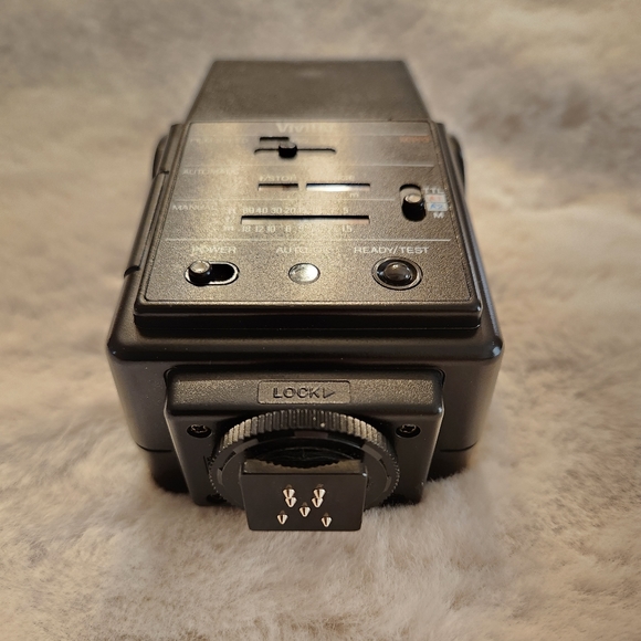 Vivitar Auto Thyristor 550FD Shoe Mount Camera Flash Untested - Picture 8 of 15
